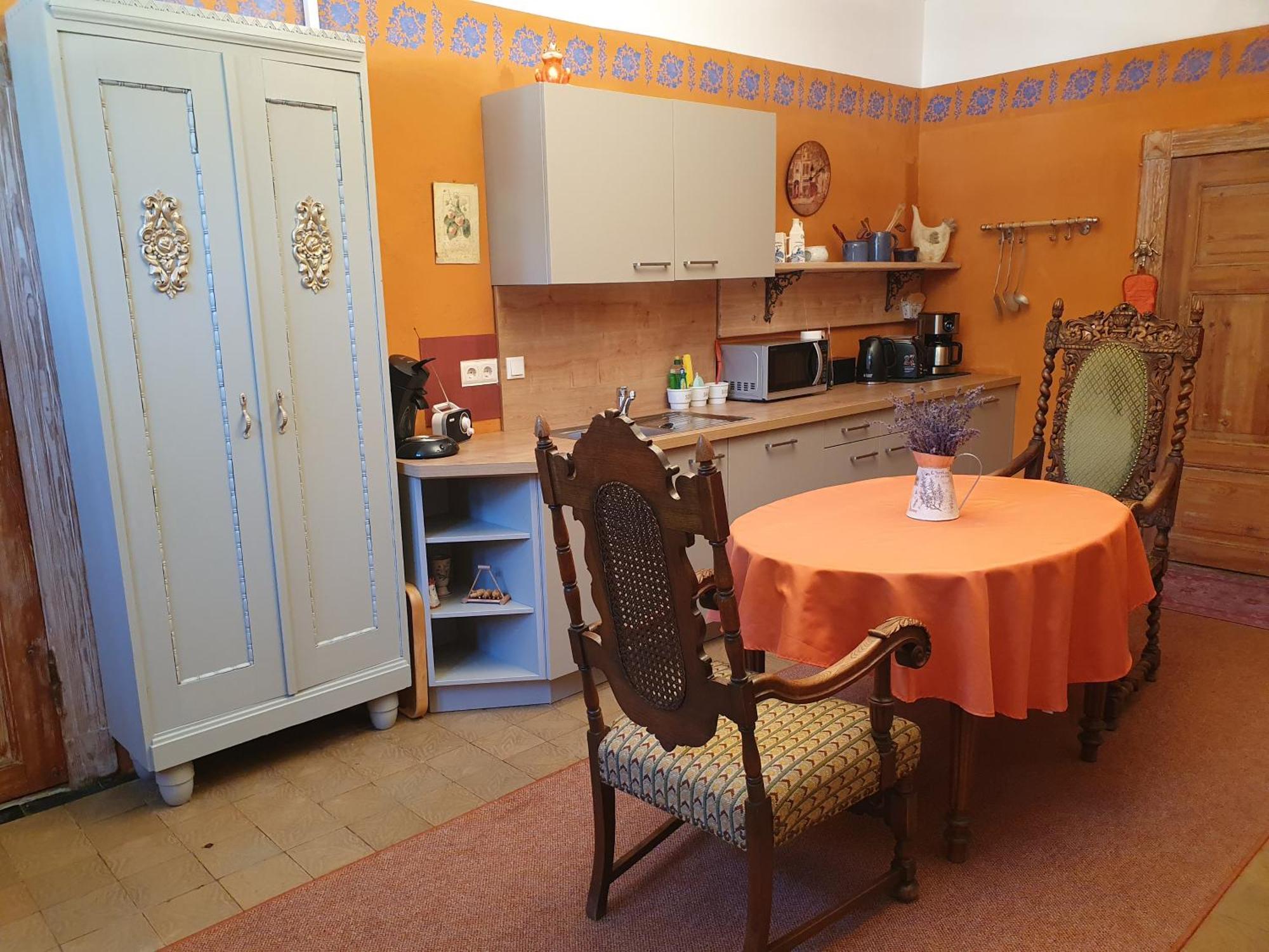 Apartment Gesindehaus Am Schloss Kummerower